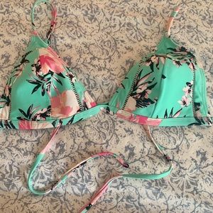 Target triangle bikini top